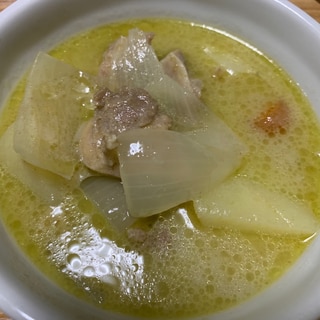 チキンのグリーンカレースープ